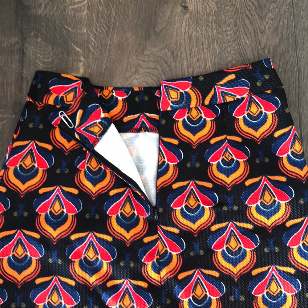Patterned skirt - Picture 3 of 3